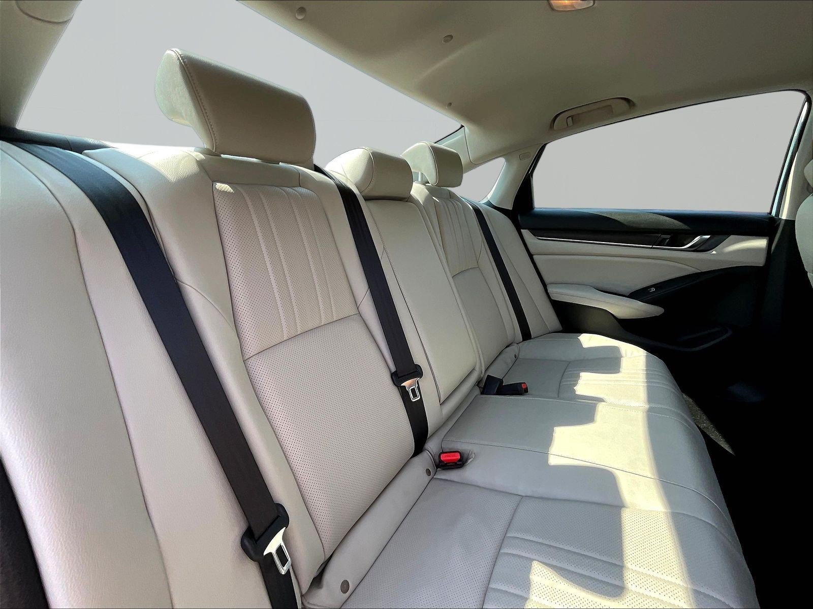 Used 2018 Honda Accord EX-L image 25
