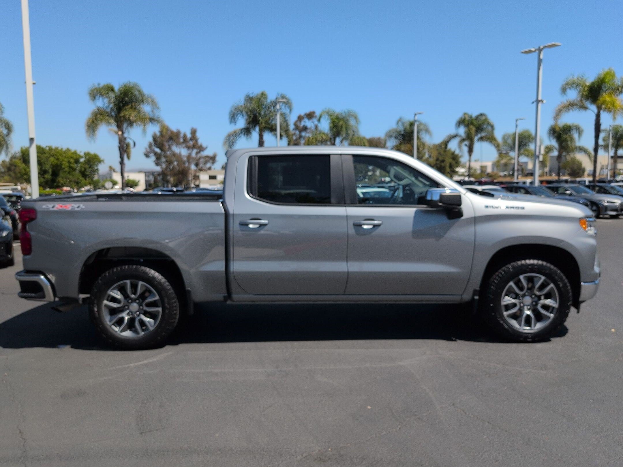 Used 2024 Chevrolet Silverado 1500 LT AWD/4WD image 11