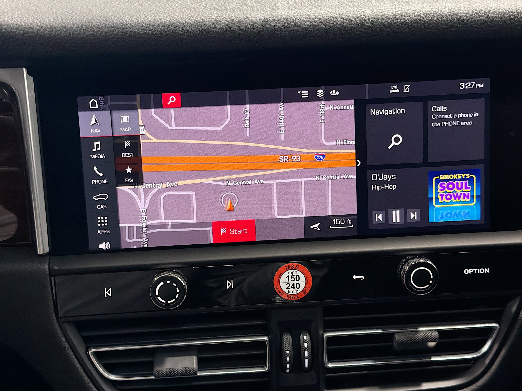 Certified 2022 Porsche Macan AWD/4WD image 30