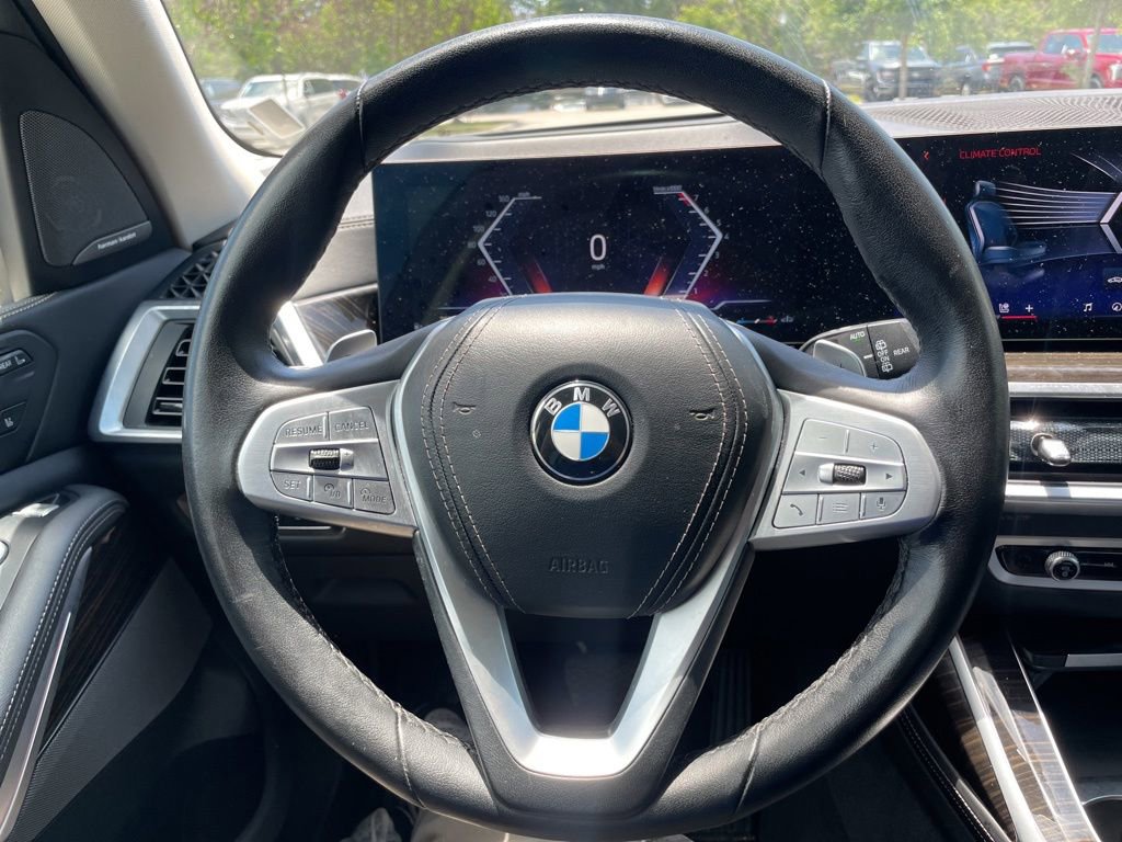 Used 2024 BMW X7 xDrive40i AWD/4WD image 11