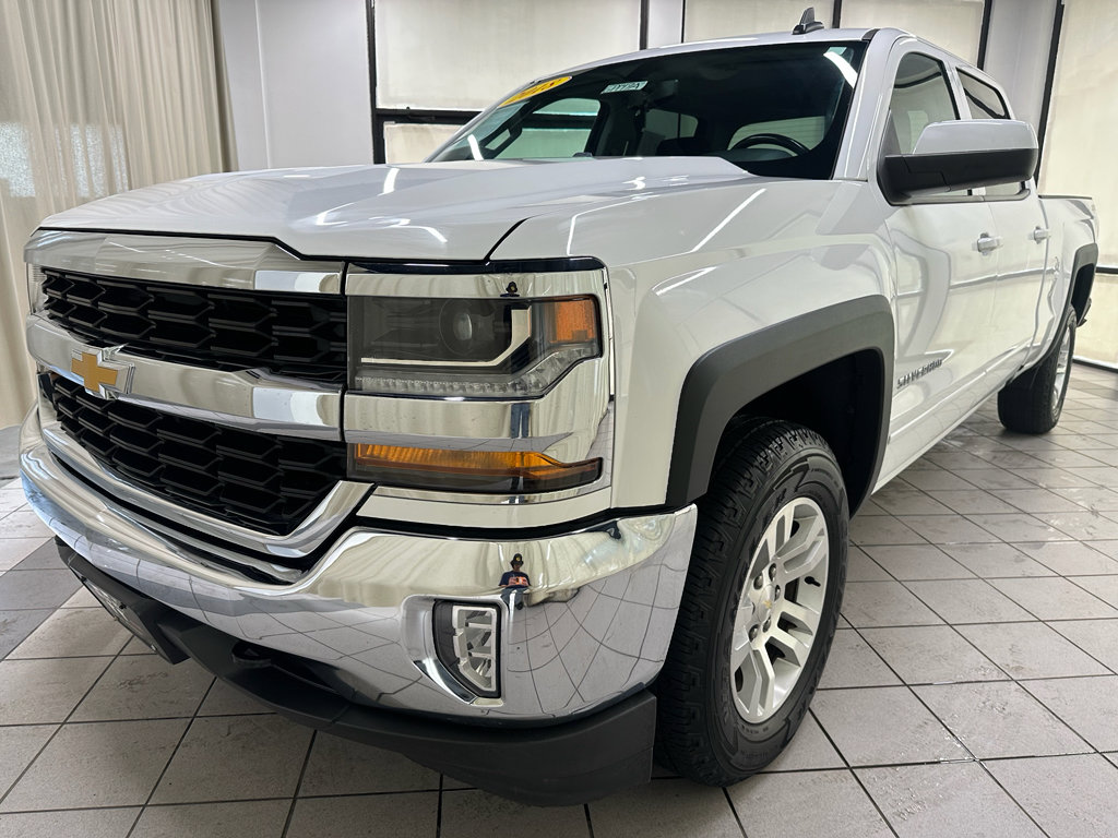 Used 2018 Chevrolet Silverado 1500 LT w/ All Star Edition image 15