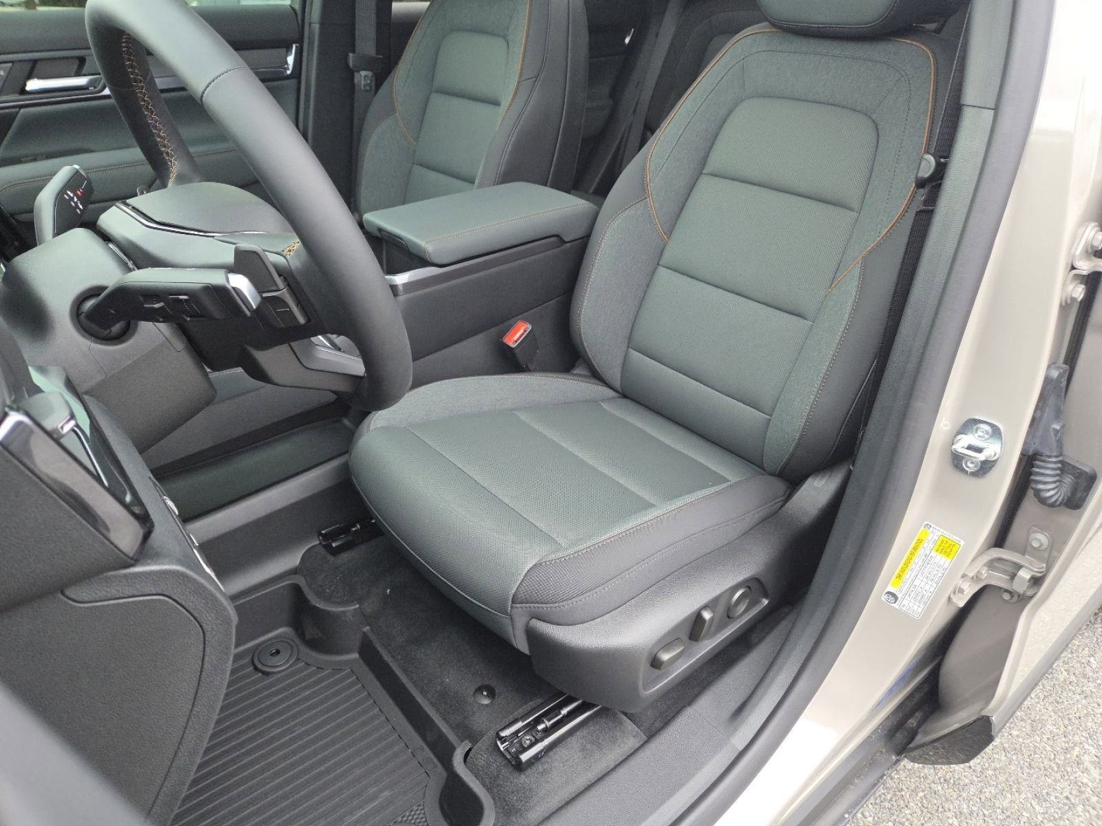 New 2026 GMC Terrain AT4 w/ Technology Package II image 28