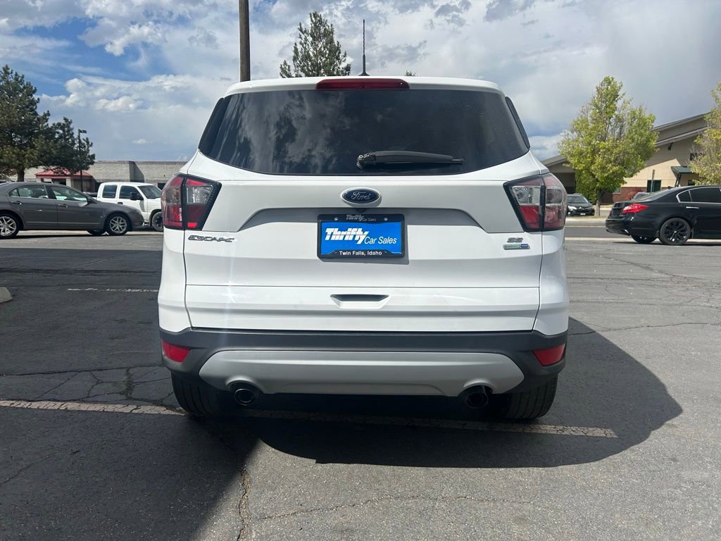 Used 2017 Ford Escape SE image 4