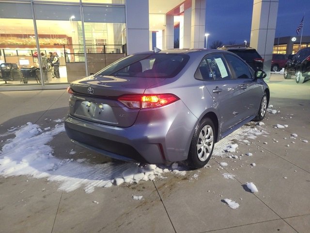 Used 2022 Toyota Corolla LE image 7