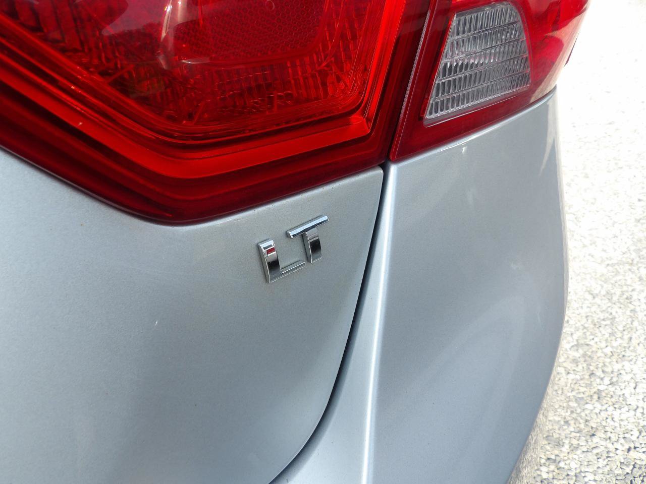 Used 2018 Chevrolet Impala LT FWD image 5