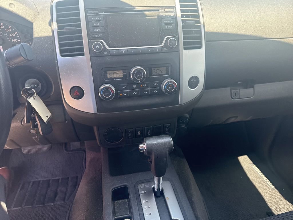 Used 2017 Nissan Frontier SV w/ SV Value Truck Package RWD image 11