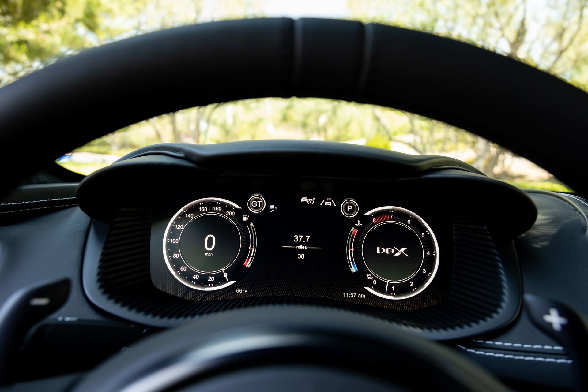 Used 2021 Aston Martin DBX AWD/4WD image 13