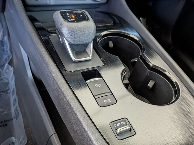 Used 2023 Nissan Rogue SV image 13