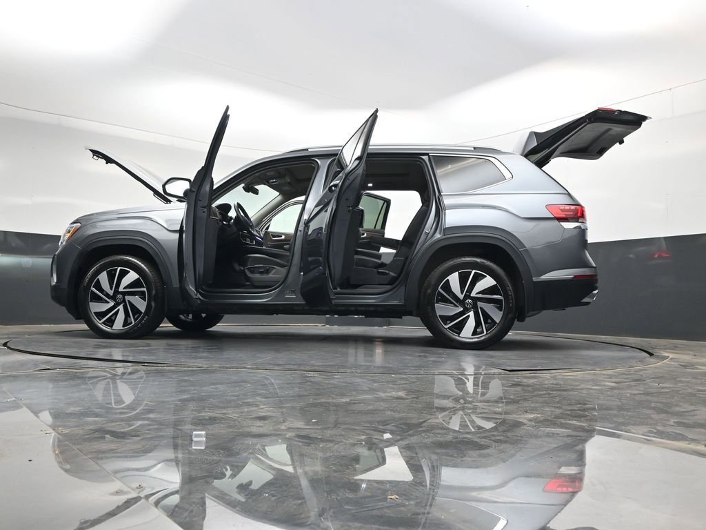 Used 2024 Volkswagen Atlas SEL AWD/4WD image 41