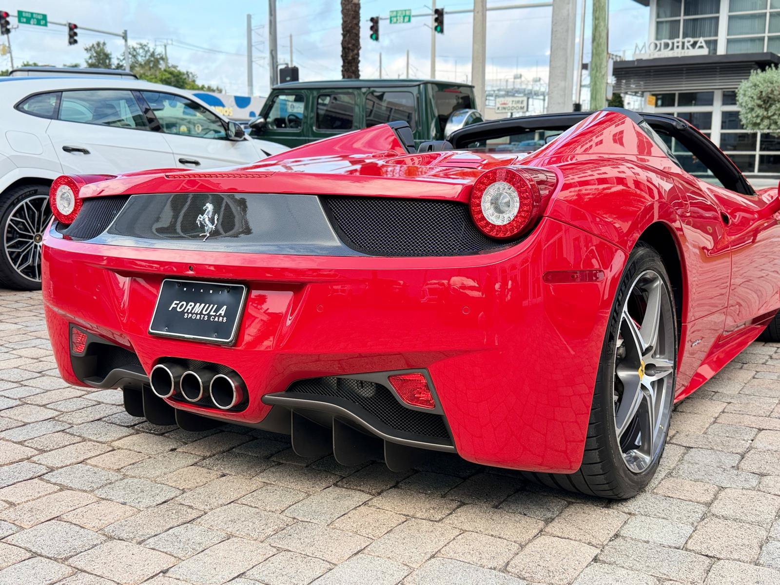 Used 2015 Ferrari 458 Spider RWD image 17