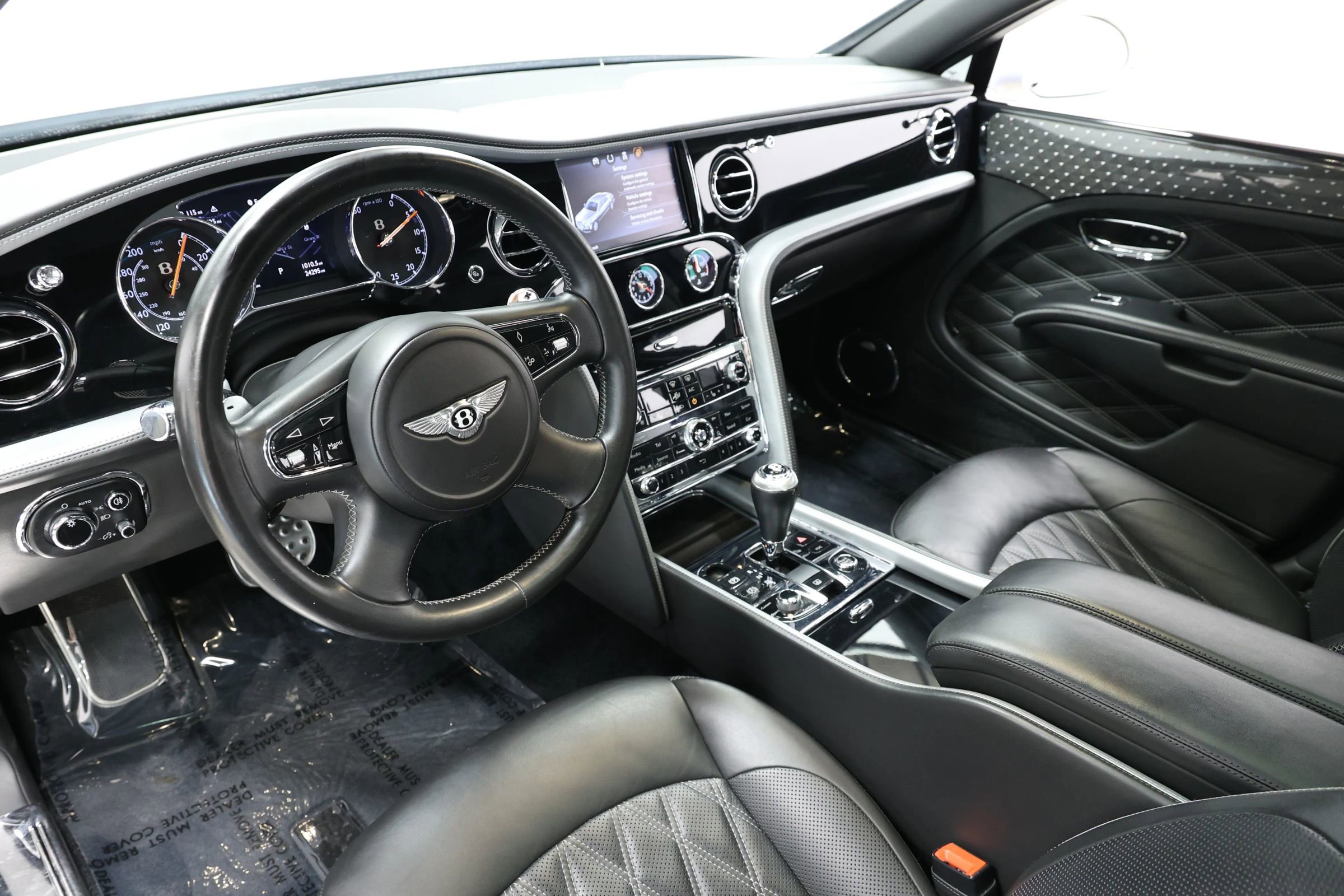 Used 2018 Bentley Mulsanne image 25