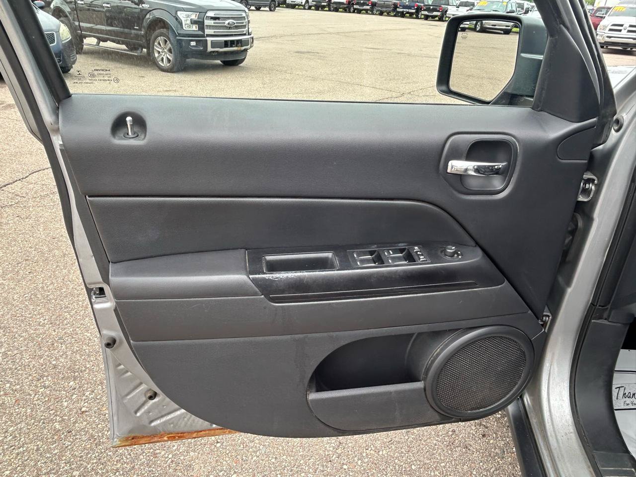 Used 2015 Jeep Patriot Sport w/ Power Value Group FWD image 14