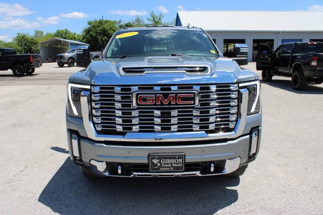 Used 2024 GMC Sierra 3500 Denali w/ Denali Reserve Package image 2