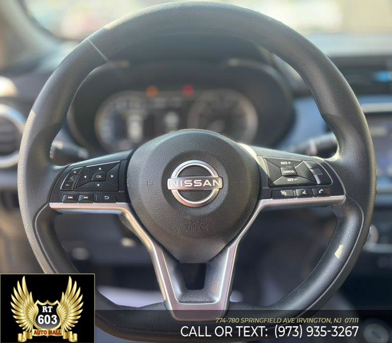 Used 2025 Nissan Versa SV image 14