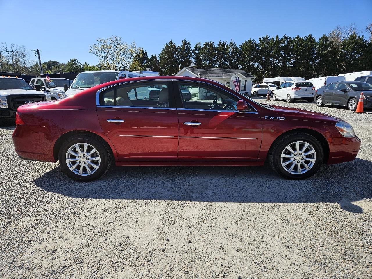 Used 2011 Buick Lucerne CXL w/ Driver Confidence Package FWD image 6