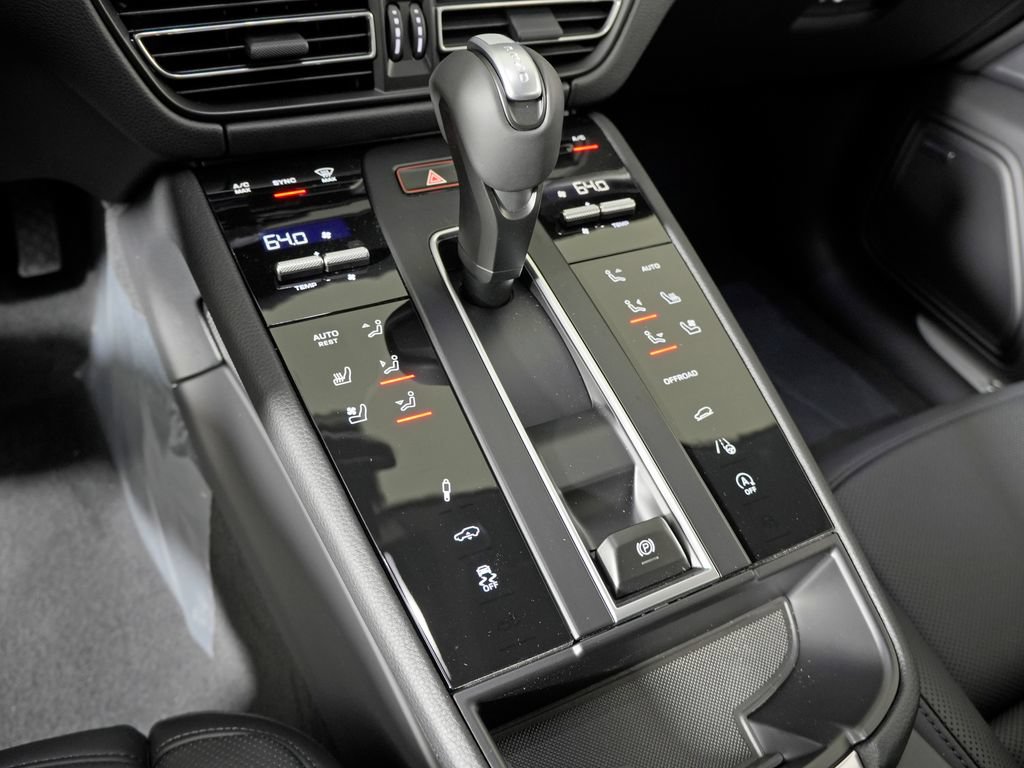 New 2026 Porsche Macan S AWD/4WD image 30