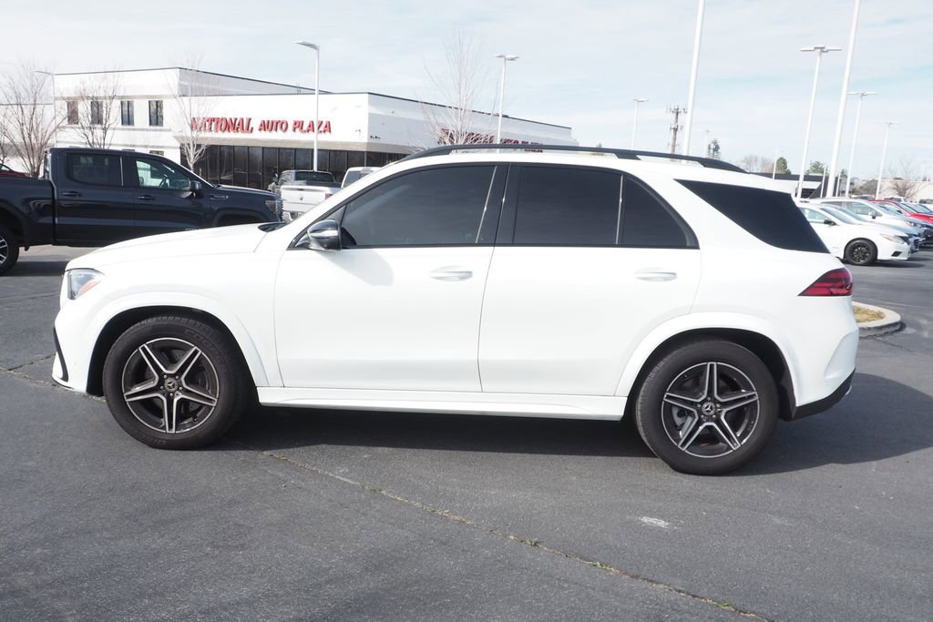 Used 2025 Mercedes-Benz GLE 350 4MATIC w/ AMG Line Exterior image 4