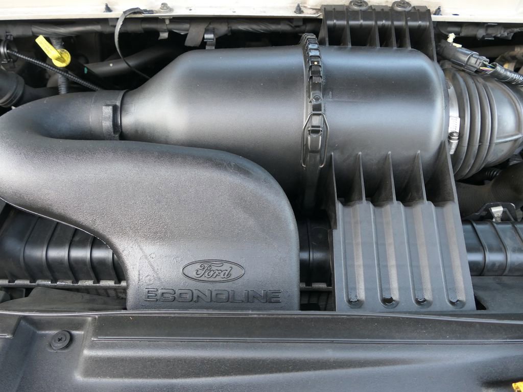 Used 2013 Ford E-150 and Econoline 150 Commercial image 27