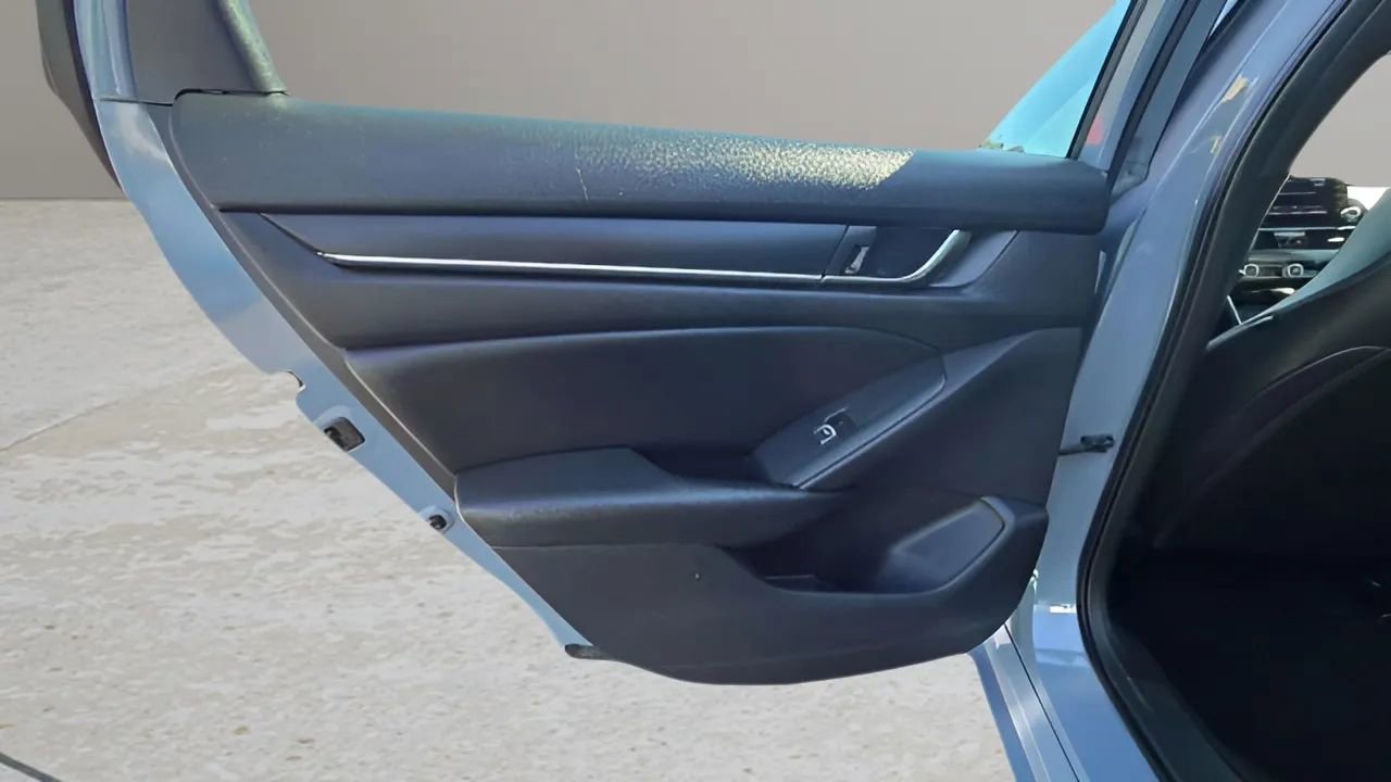 Used 2022 Honda Accord Sport image 30