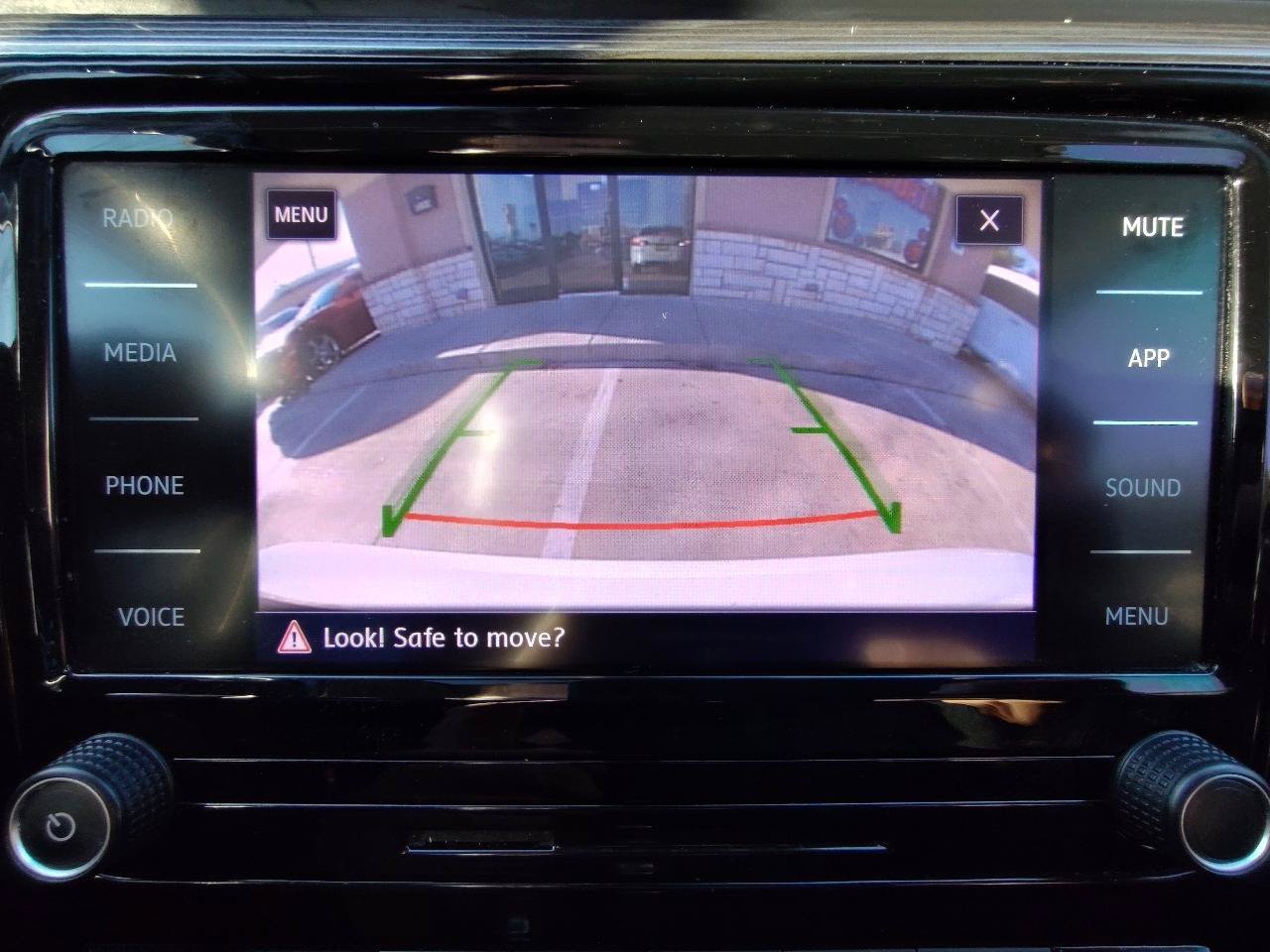 Used 2020 Volkswagen Passat 2.0T R-Line FWD image 25