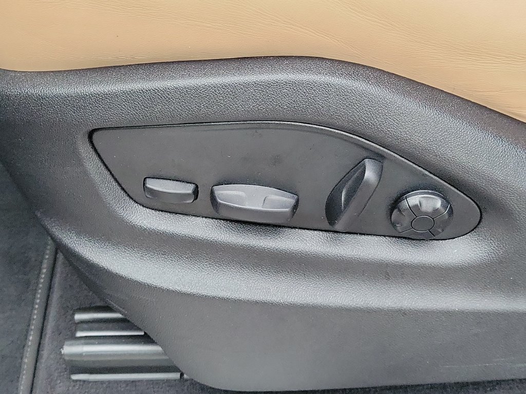 Certified 2026 Porsche Cayenne AWD/4WD image 28