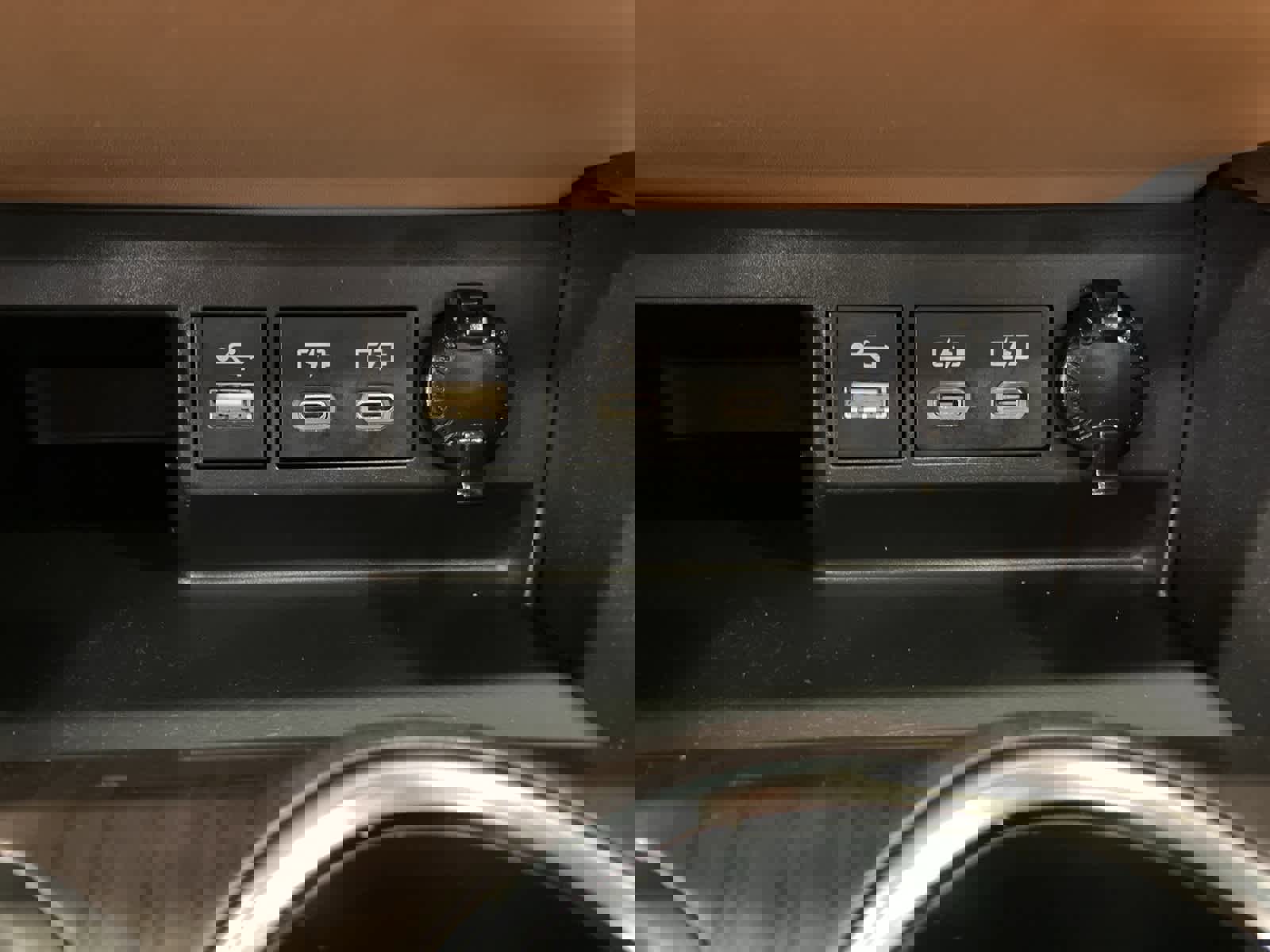 Used 2023 Toyota Highlander L image 21