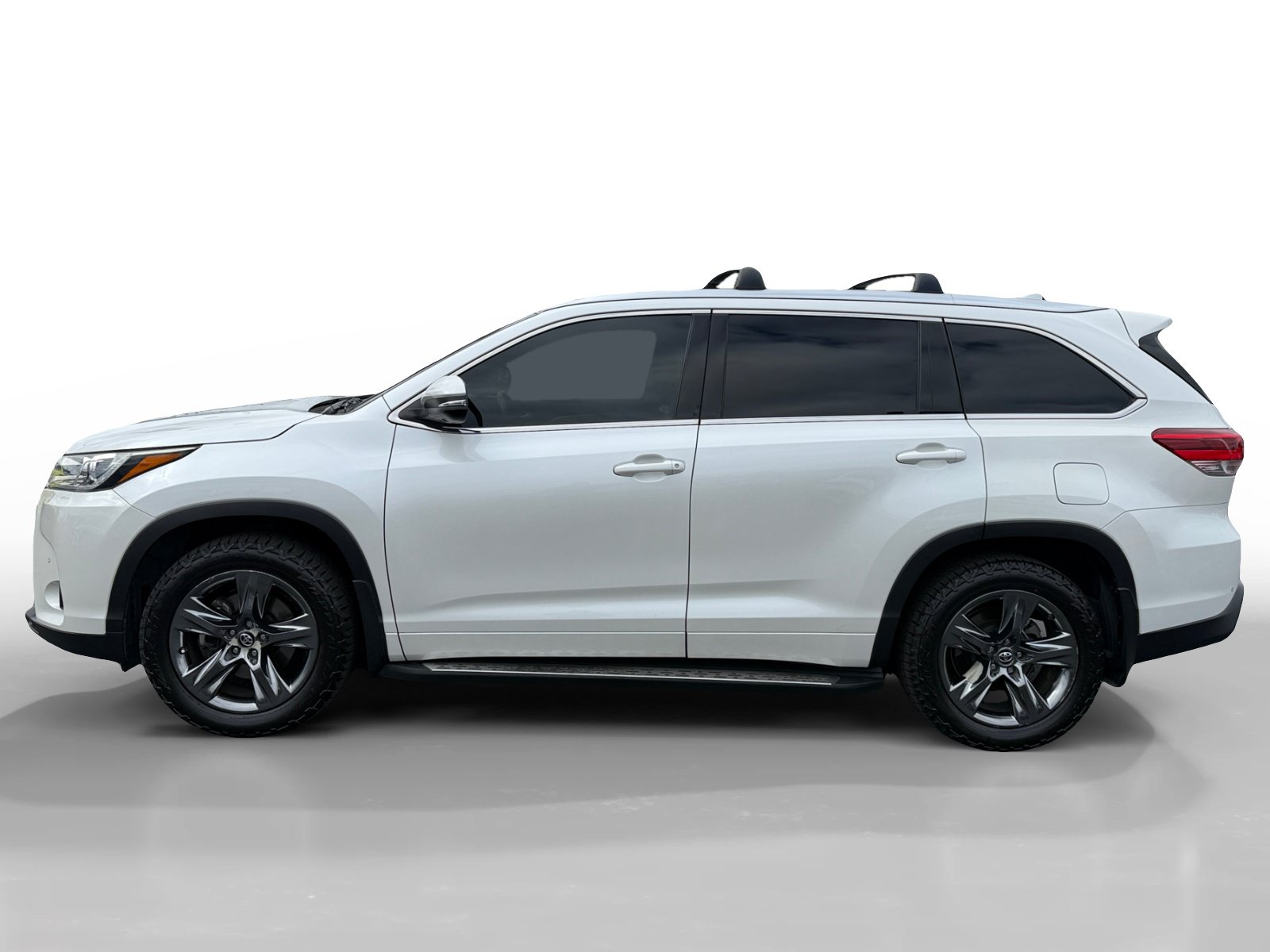 Used 2017 Toyota Highlander Limited Platinum AWD/4WD image 2