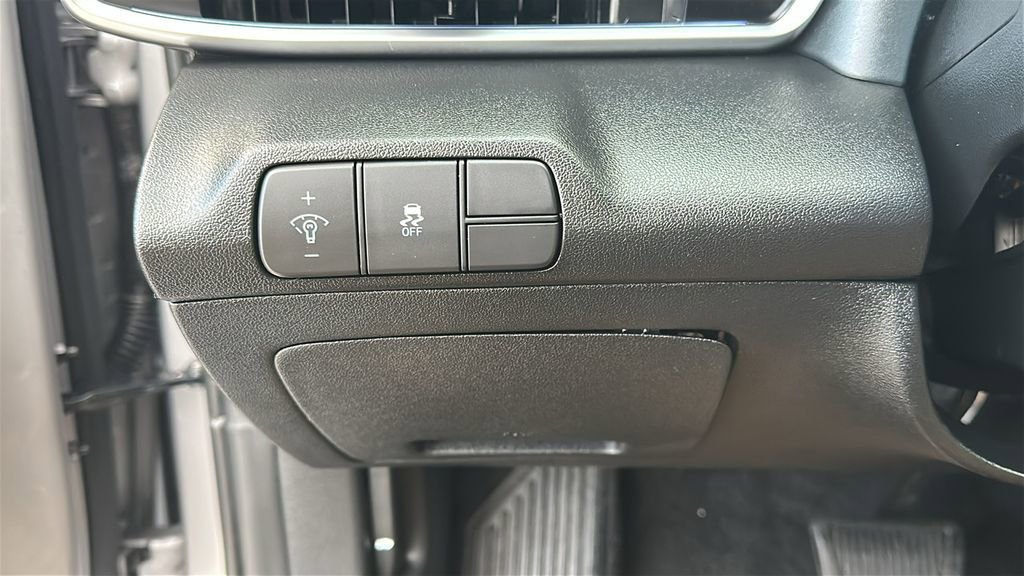 Certified 2025 Hyundai Elantra Limited image 21