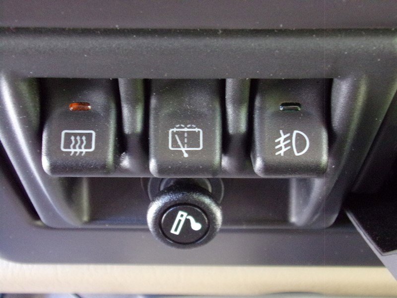 Used 2000 Jeep Wrangler Sahara AWD/4WD image 38