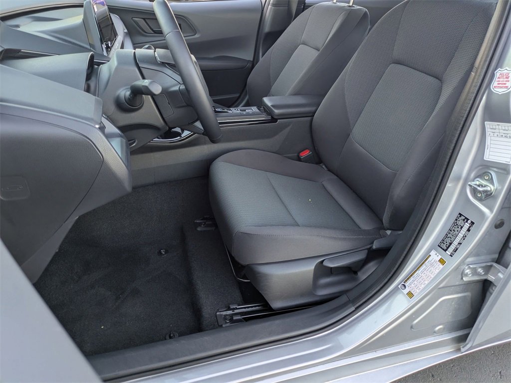 Used 2025 Toyota Prius LE image 14