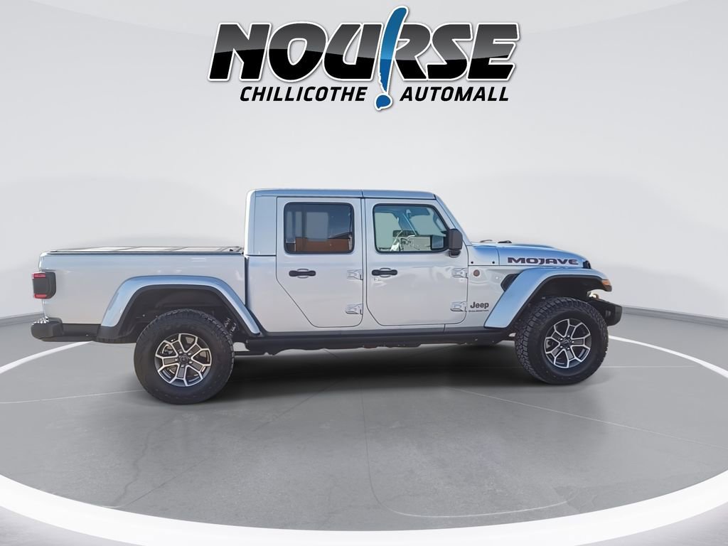 Used 2024 Jeep Gladiator Mojave image 9
