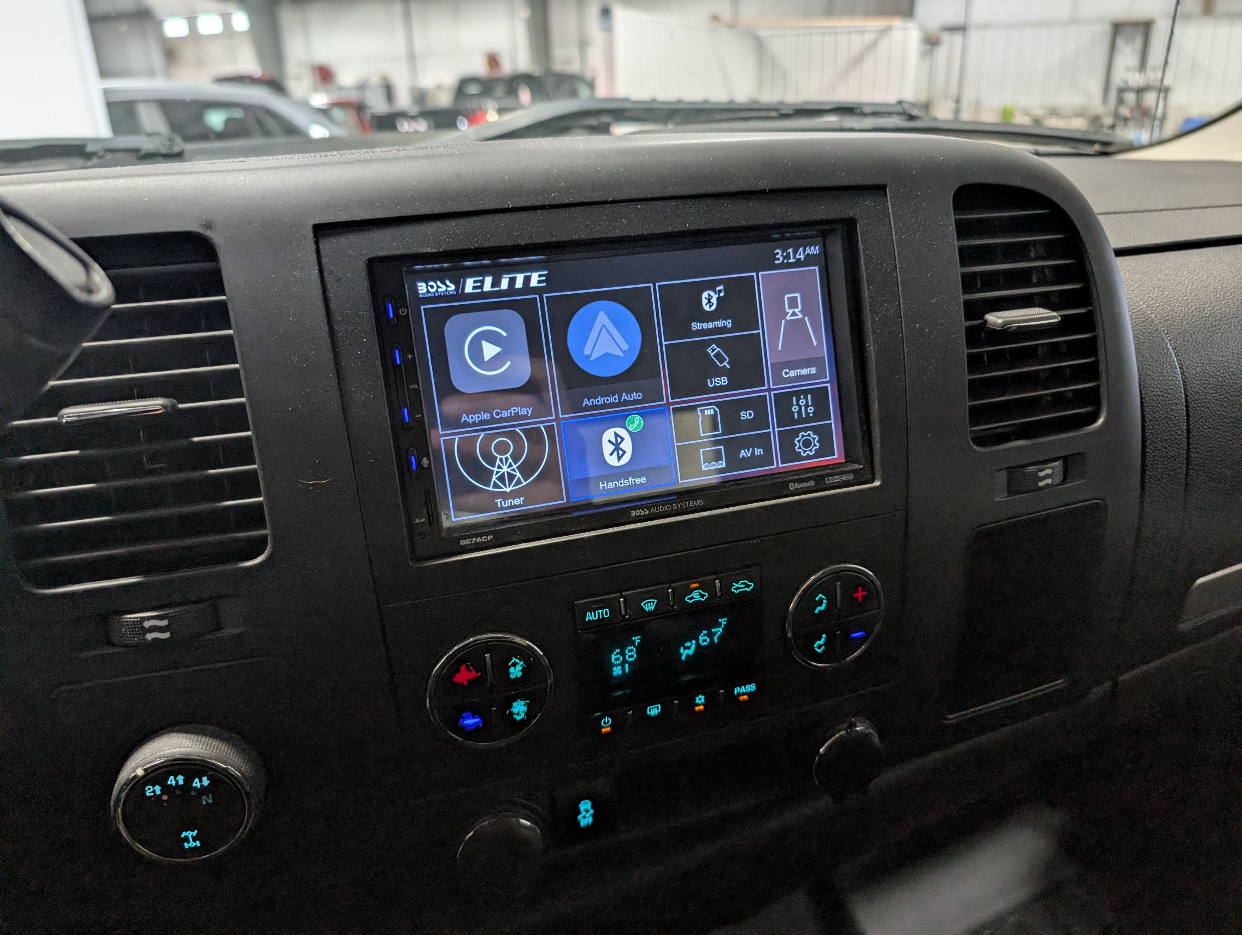 Used 2014 GMC Sierra 2500 SLE w/ SLE Preferred Package AWD/4WD image 26