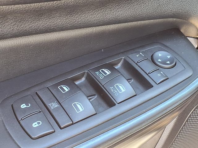 Used 2014 Jeep Cherokee Limited w/ Technology Group FWD image 16