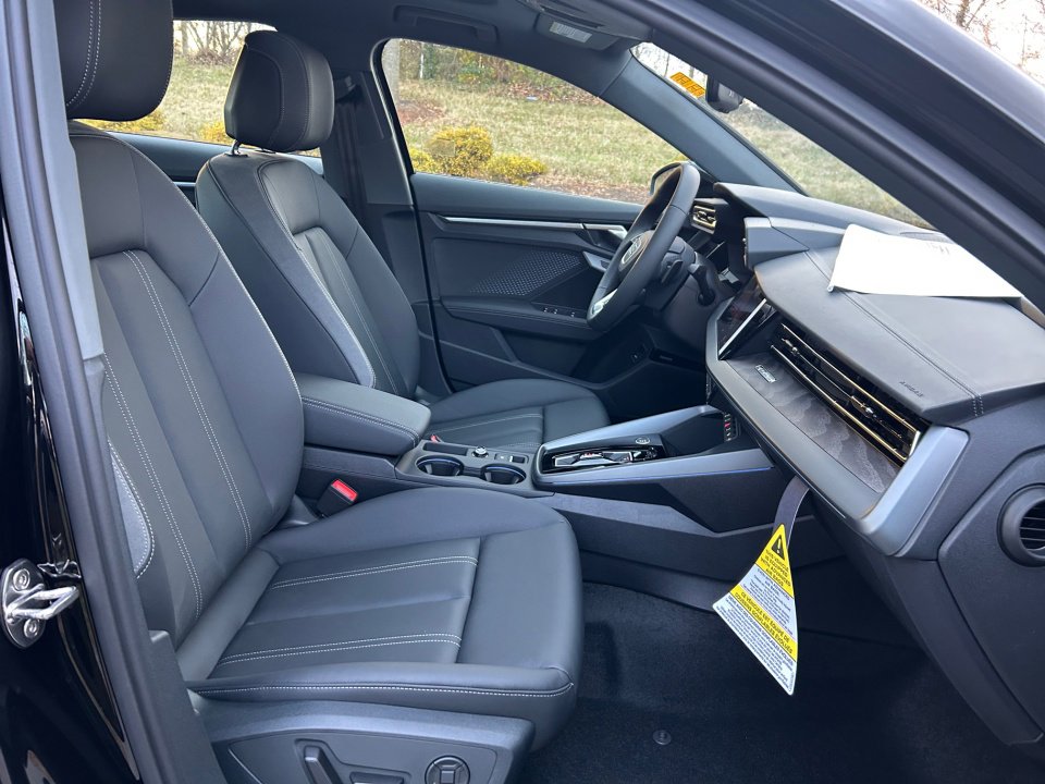 Used 2025 Audi A3 2.0T Premium Plus w/ Premium Plus Package AWD/4WD image 28