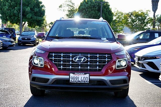 Certified 2025 Hyundai Venue Limited FWD image 5