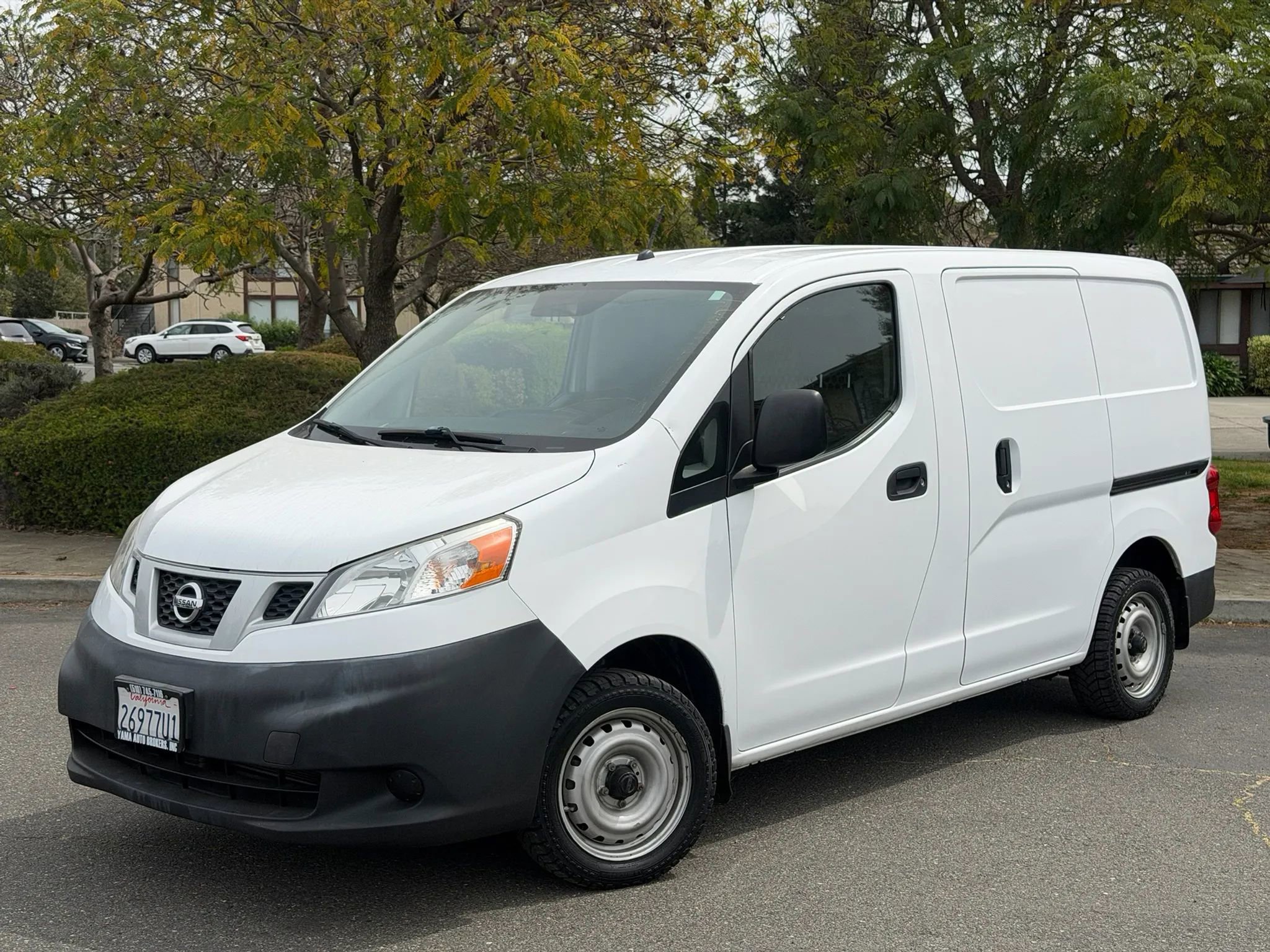 Used 2015 Nissan NV200 SV image 1