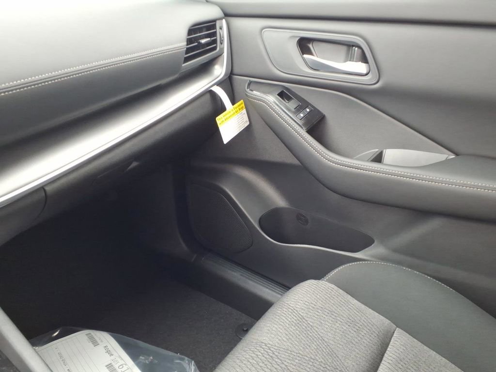 New 2026 Nissan Rogue SV image 23