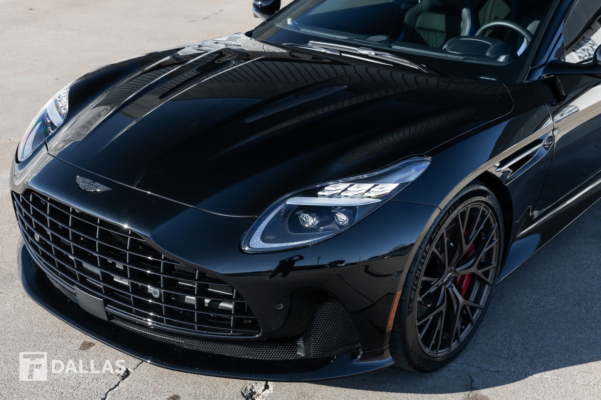 Used 2024 Aston Martin DB12 Coupe image 6