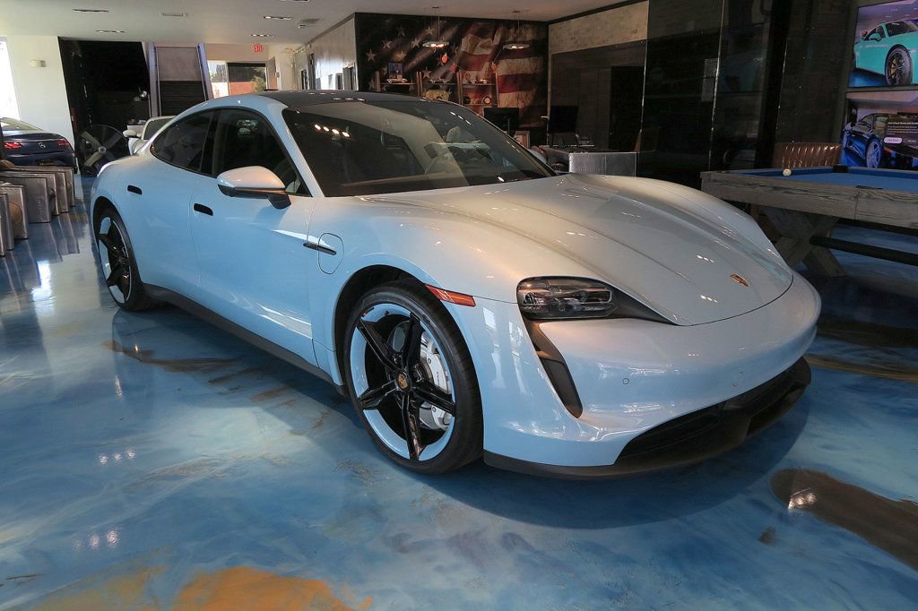 Used 2022 Porsche Taycan image 1