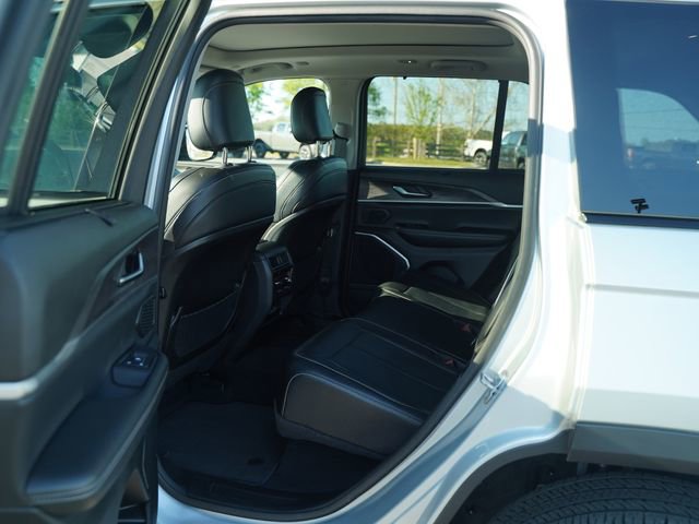 Used 2023 Jeep Grand Cherokee 4WD 4xe w/ Luxury Tech Group II image 16