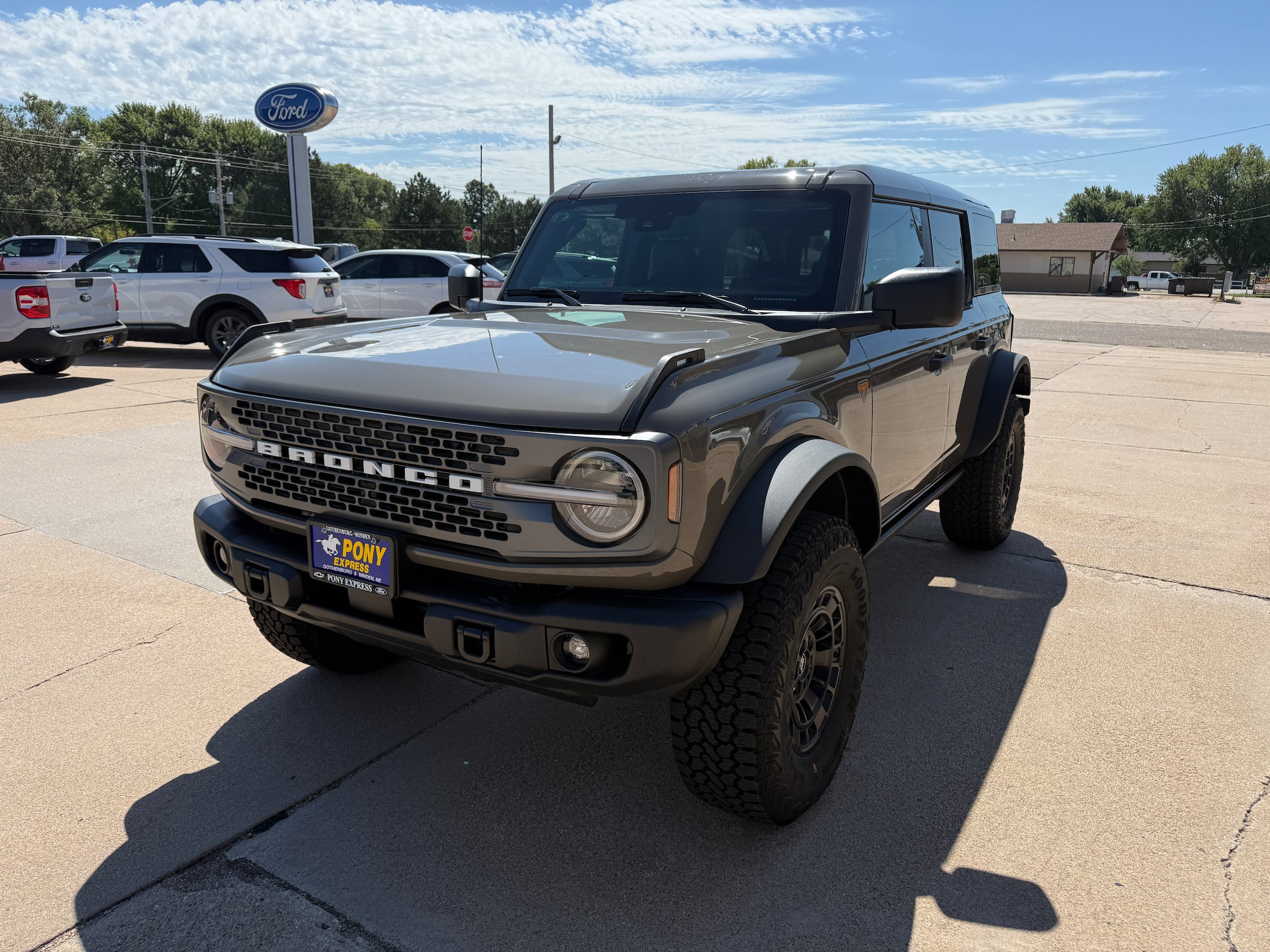 New 2026 Ford Bronco Badlands w/ Sasquatch Package AWD/4WD image 8