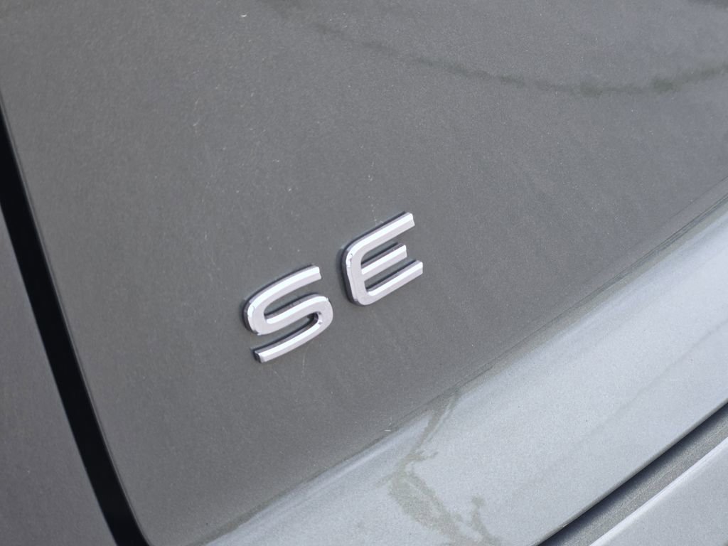 New 2026 Volkswagen Atlas Cross Sport SE FWD image 9