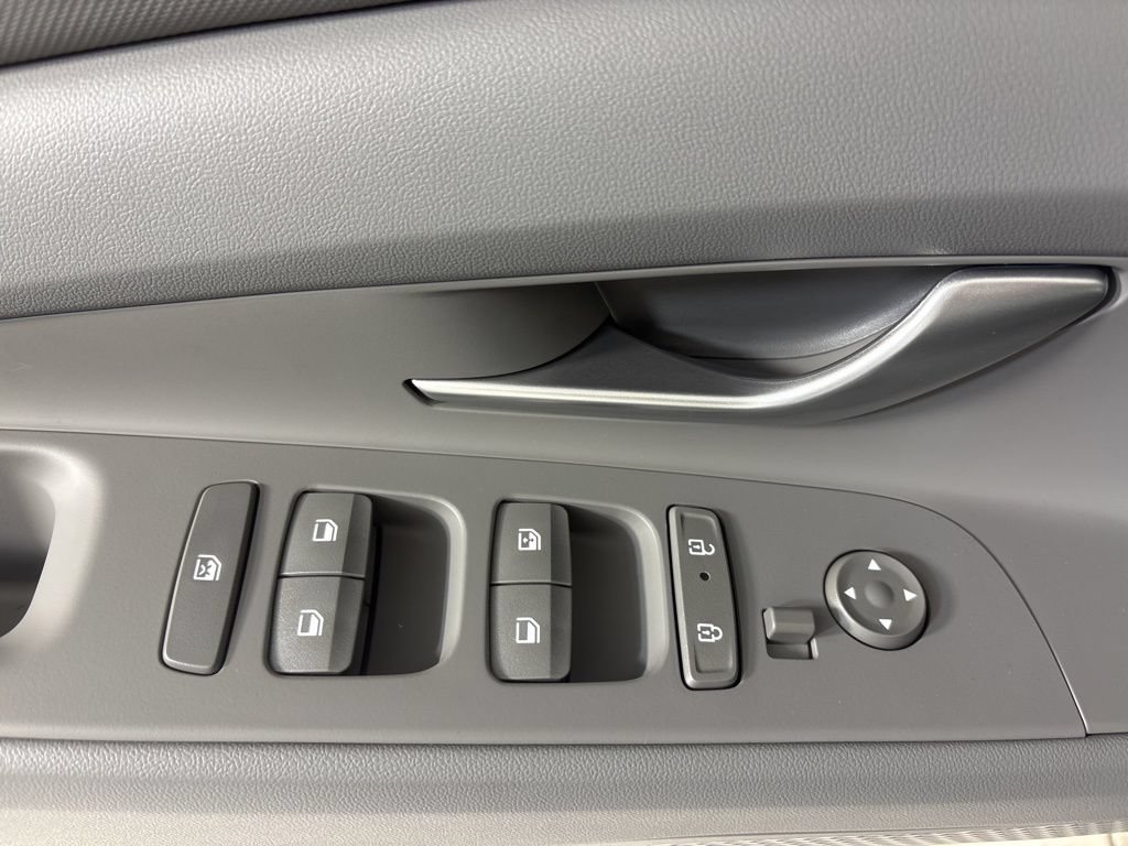 New 2026 Hyundai Elantra SEL Sport Premium FWD image 17