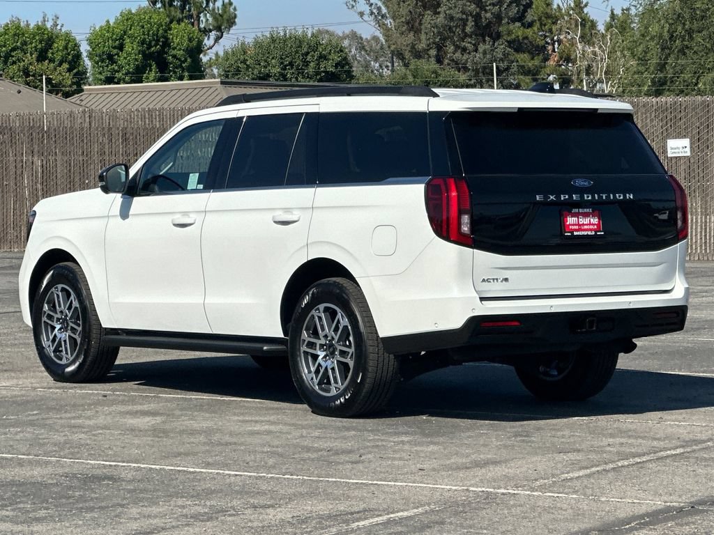 Certified 2025 Ford Expedition Active RWD image 5