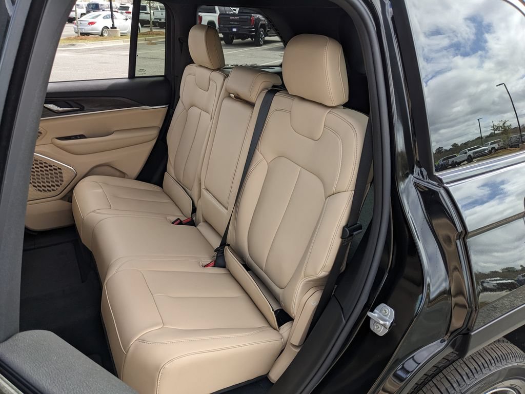 New 2026 Jeep Grand Cherokee Limited RWD image 37