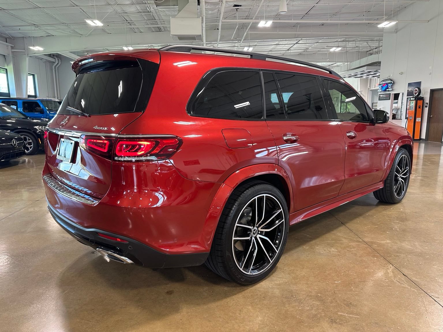 Used 2022 Mercedes-Benz GLS 450 4MATIC image 8