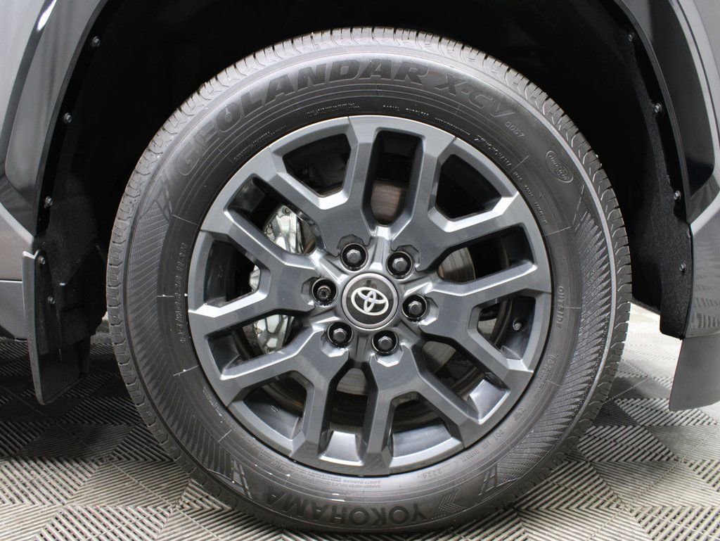 Used 2025 Toyota Sequoia Platinum image 8