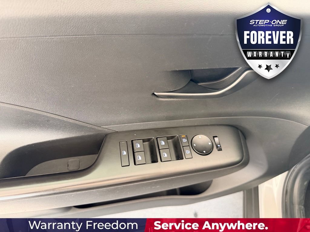 Used 2024 Hyundai Kona SEL AWD/4WD image 11
