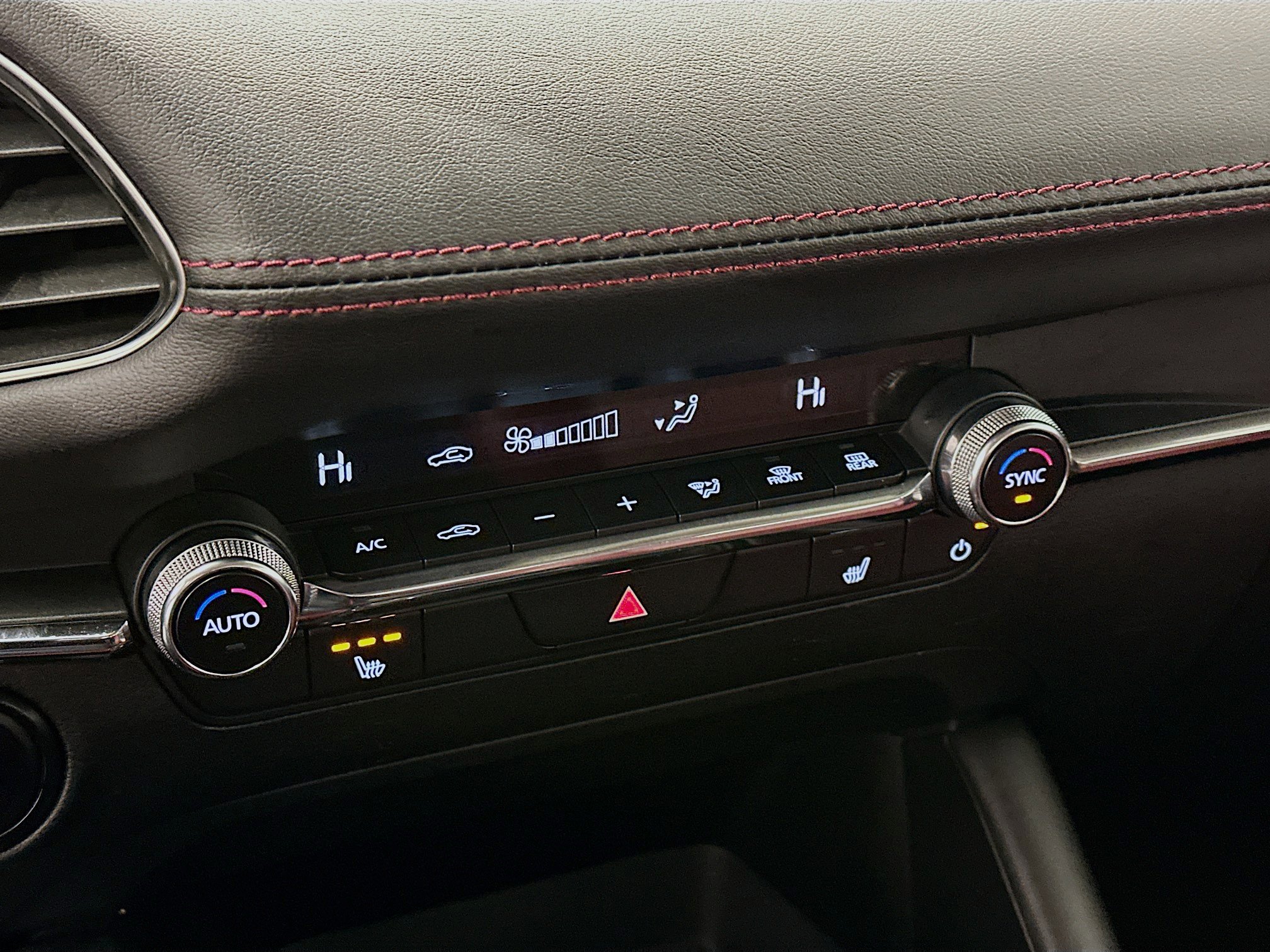 Used 2024 MAZDA MAZDA3 s image 24