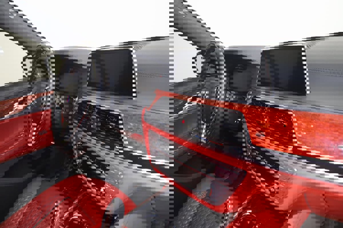 Used 2022 BMW ALPINA B7 xDrive w/ Luxury Rear Seating Package image 86